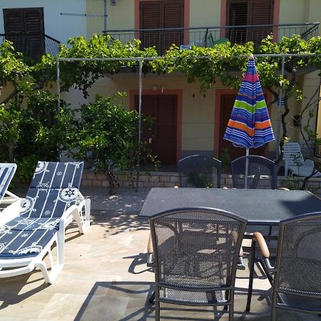 Apartmani Katarina Barbat na Rabu Exterior photo